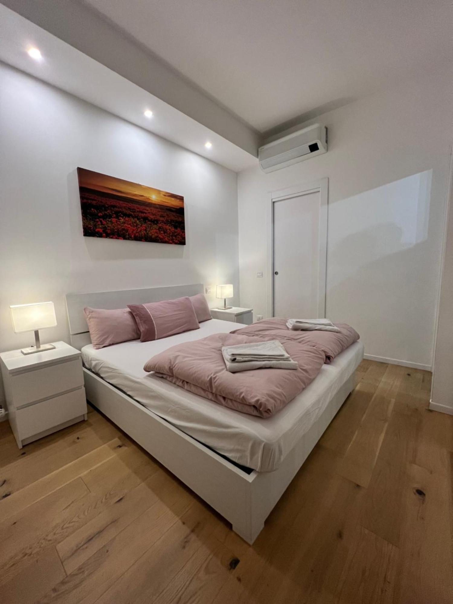 Bright Terrace In Milano Apartment Luaran gambar